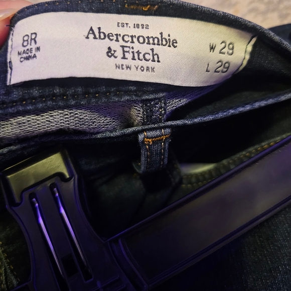 Abercrombie & Fitch EUC size 8 Blue Straight Jeans Classic Denim - Picture 2 of 3